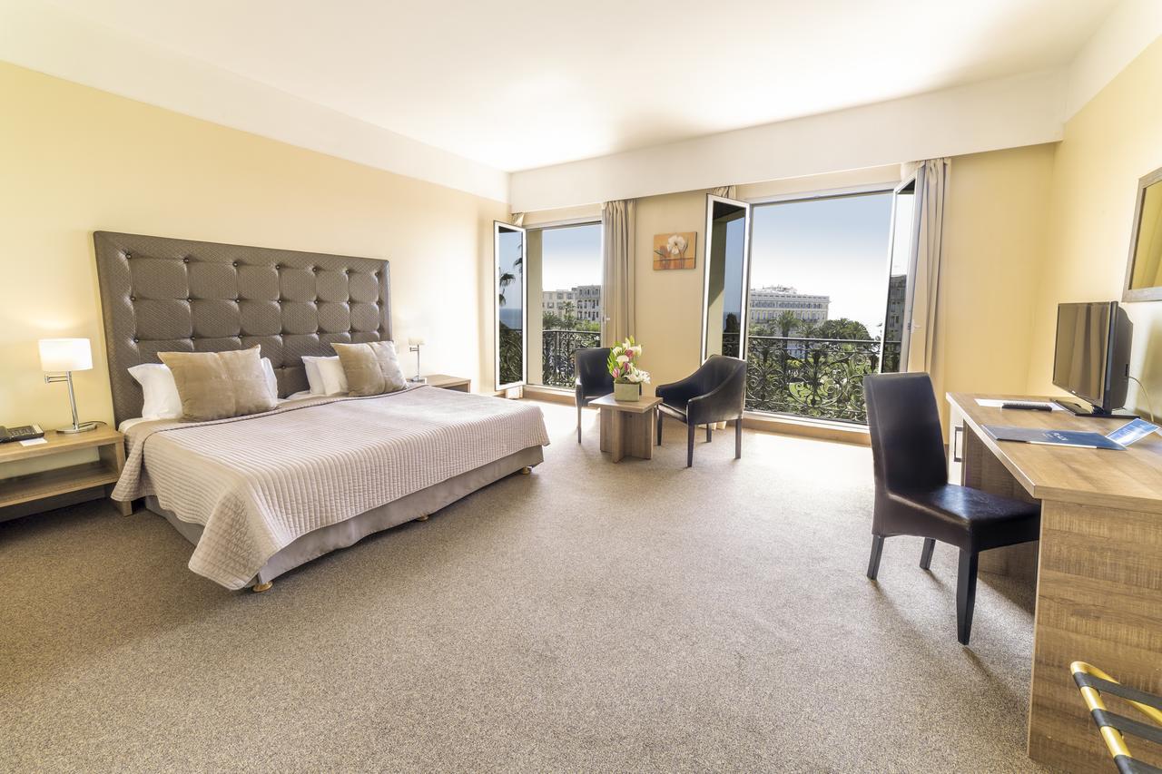 Anantara Plaza Nice Hotel - A Leading Hotel Of The World Exteriör bild A room at the hotel
